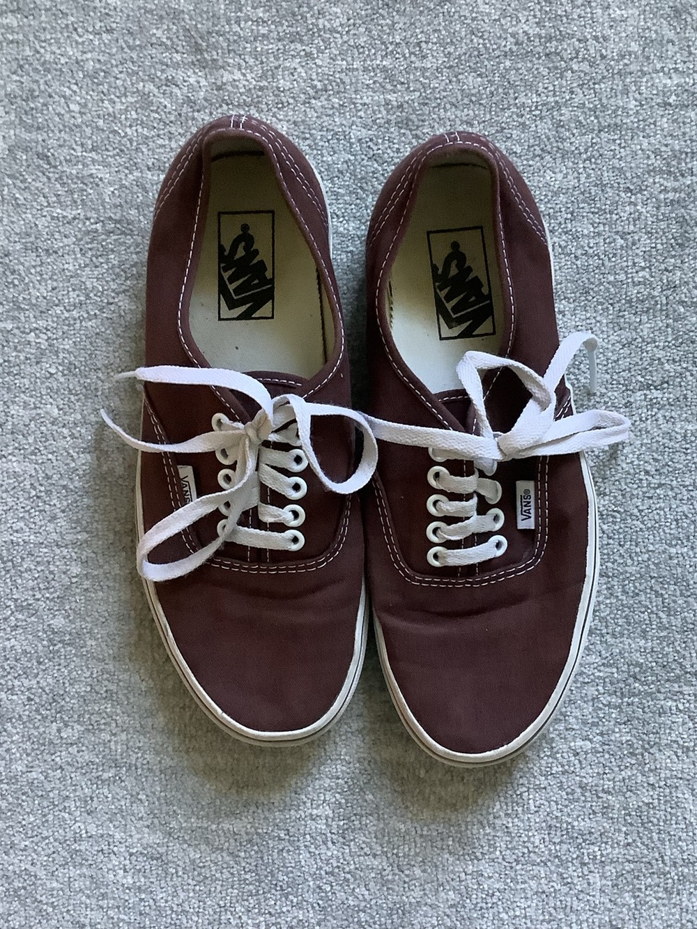 Vans Canvas Low-Top Sneakers in Brown and White Sz. Men’s 7.5, Women’s 9